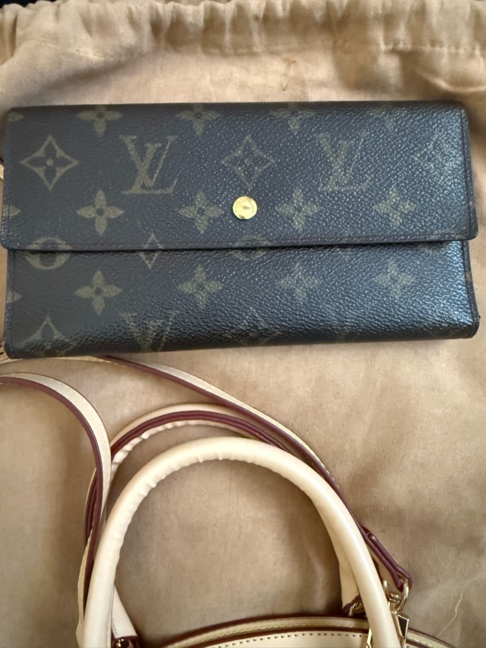 Authentic LOUIS VUITTON Monogram Tri-Fold International Wallet
